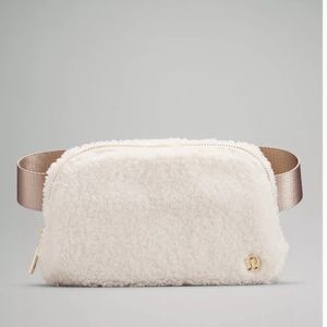 NWT Lululemon Everywhere Fleece Belt Bag - Light Ivory
